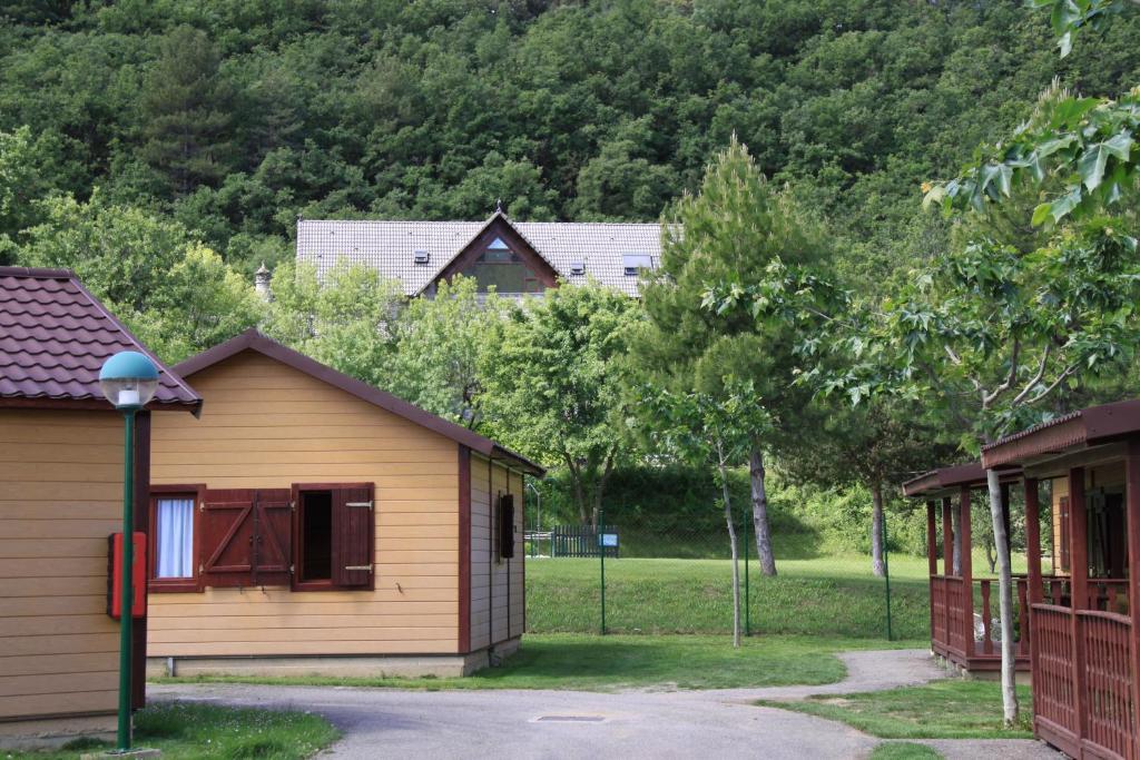 Hotel Wecamp Pirineos Boltaña Exterior foto